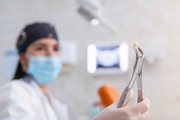 The Importance Of Getting Tooth Extractions From An Oral Surgeon